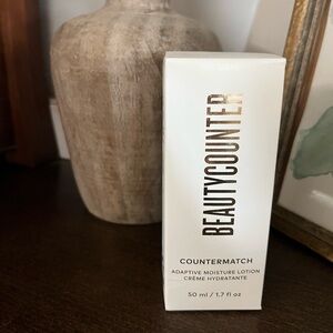 Beautycounter Countermatch Moisture Lotion - White and Gold